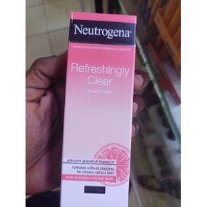 Neutrogena Refreshingly Clear Daily Exfoliator Pink Grapefruit & Vitamin