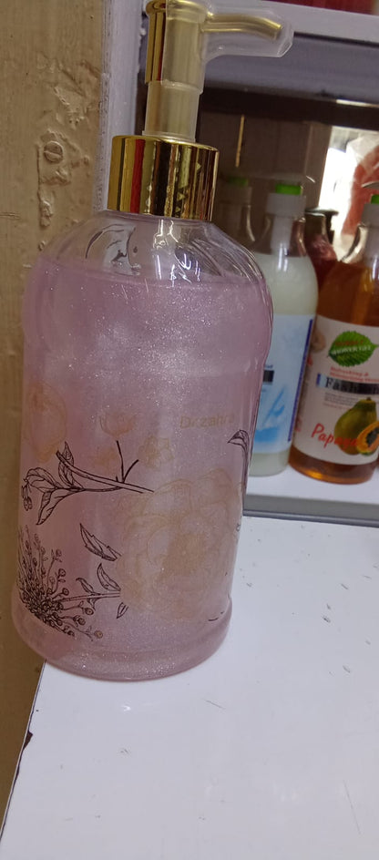 Dr. Zahra Moisturizing Scrub Body Wash