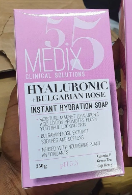 Medix 5.5 Hyaluronic + Bulgarian Rose Instant Hydration Soap