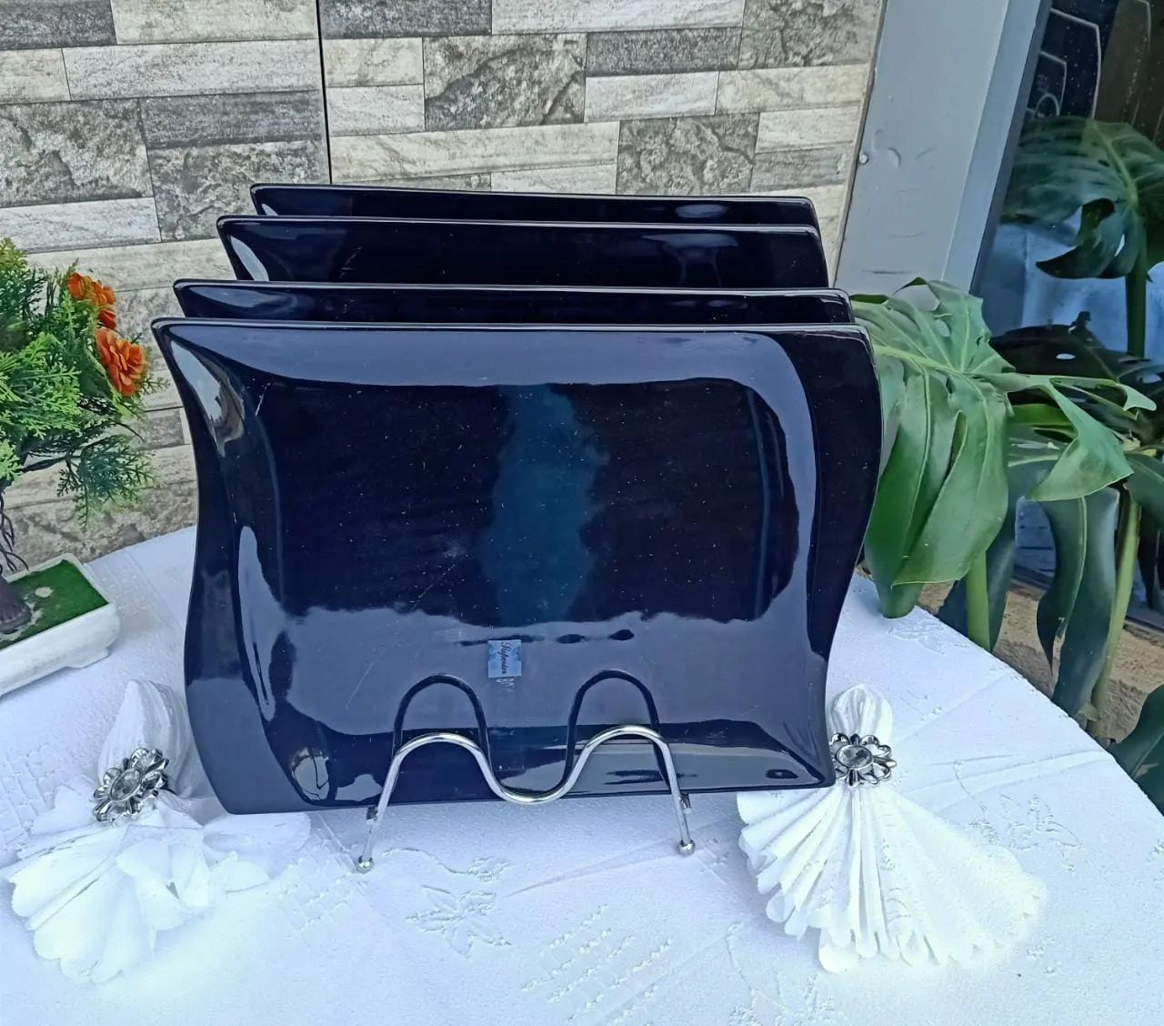 6pc black plate set