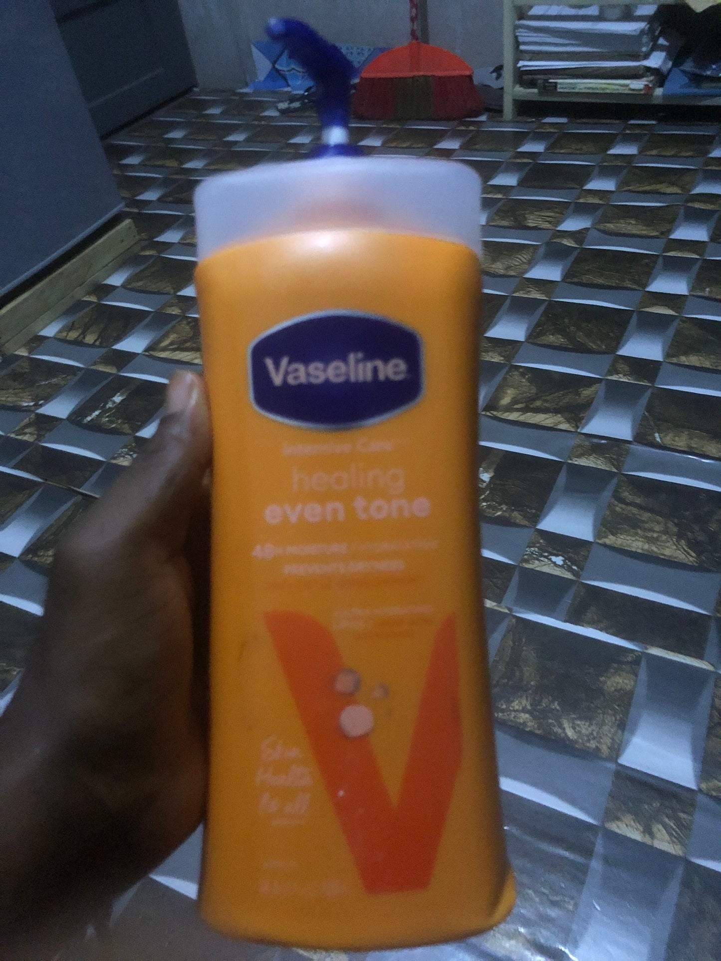 Vaseline Intensive Care Lotion Even Tone 400ml