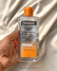 Neutrogena Blackhead Eliminating with Salicyclic Acid Cleansing Toner For cleansing & preventing Blackheads -200ML