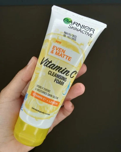 Garnier Even & Matte Vitamin C Cleansing Foam - 100ml