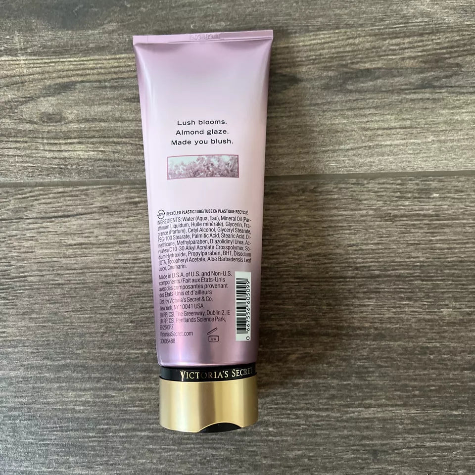 Victoria's Secret Velvet Petals Fragrance Lotion